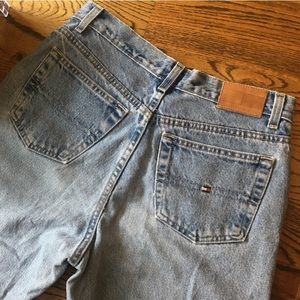 Vintage Tommy Hilfiger Jeans (1990s)!